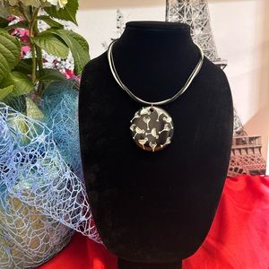 leash necklace with pendant
